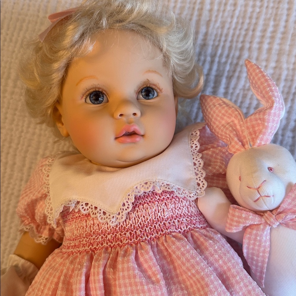 NIB Vintage Pauline's LE 51/1800 Mandy Vinyl Pink Gingham Doll with Bunny - Picture 3 of 15